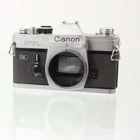 Chrome Canon FTb QL 35 mm SLR body