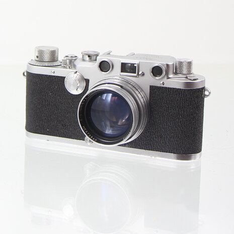 Leitz Leica IIIc met Summitar 5cm F2 lens