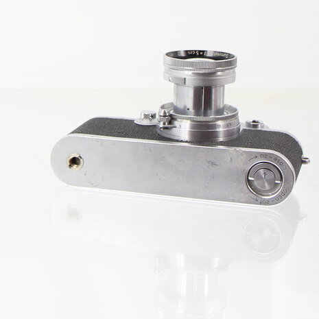 Leitz Leica IIIc met Summitar 5cm F2 lens