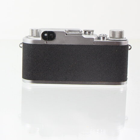 Leitz Leica IIIc met Summitar 5cm F2 lens