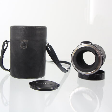 Pentax 67 SMC 165mm f2.8 met koker en lensdoppen