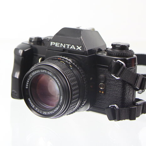 Pentax LX + SMC50mm f1.4 + accessoires