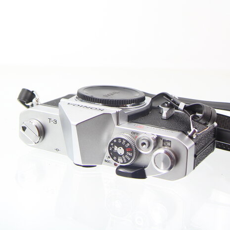 Konica Autoreflex T3 body