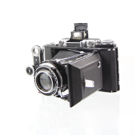 Zeiss Ikon Super Ikonta 531/2 rangefinder camera