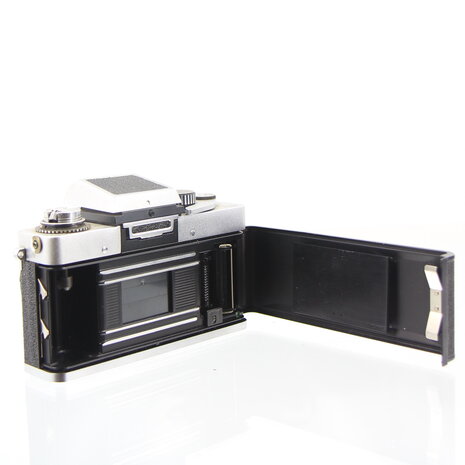 Ihagee Exakta RTL 1000 met WLF zoeker