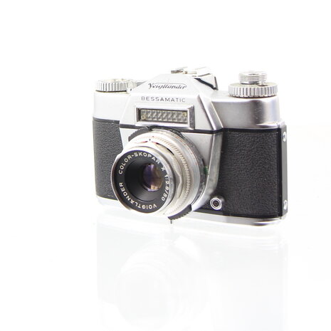 Voigtl&auml;nder Bessamatic SLR camera