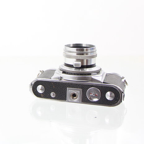 Voigtl&auml;nder Prominent 35mm rangefinder camera