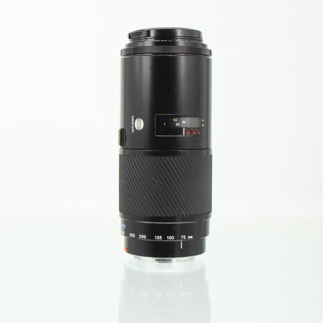 Minolta AF 75-300mm f/4.5-5.6 Macro