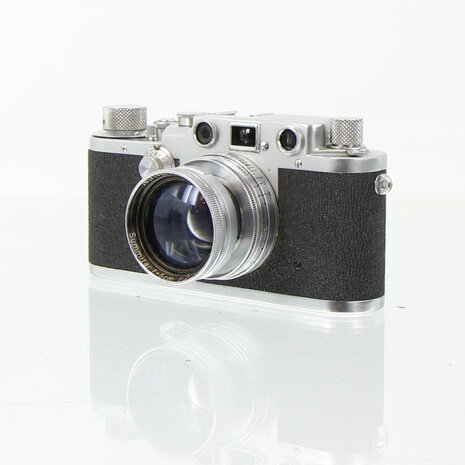Leica Barnack (Leica IIIf) withLeitz Summitar 5cm f/2
