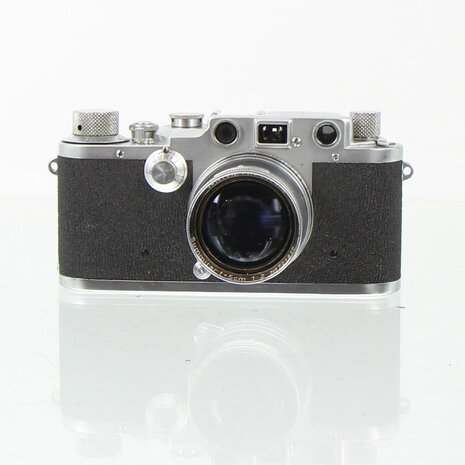 Leica Barnack (Leica IIIf) withLeitz Summitar 5cm f/2