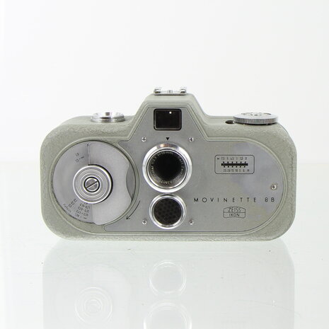 Zeiss Ikon Movinette 8B met Carl Zeiss Triotar 10mm f/2.8 en Lederen Hoes