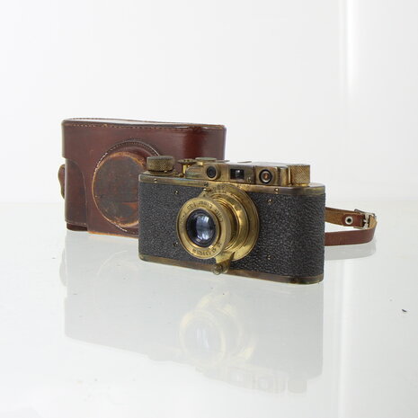 Brass Leica III Copy met 5cm Elmar imitatie en Lederen Case