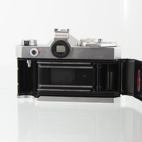 Konica Autoreflex T met Hexanon AR 52mm f/1.8