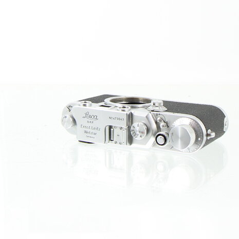 Leica IIIC meetzoeker camera