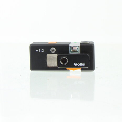Rollei A110 with Carl Zeiss Tessar 23mm f/2.8, Case & Accessoires