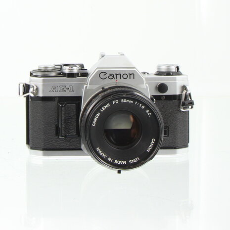 Canon AE-1 met Canon FD  lens 50mm 1:1.8