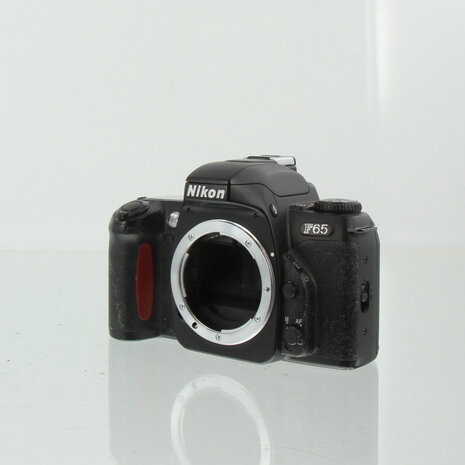 Nikon F65