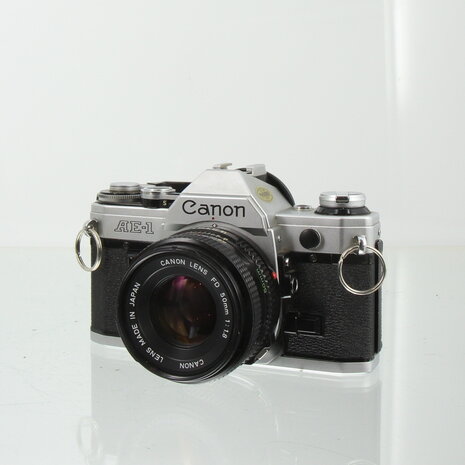 Canon AE-1 met Canon FD  lens 50mm 1:1.8 originele doos