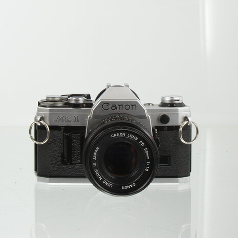 Canon AE-1 met Canon FD  lens 50mm 1:1.8 originele doos
