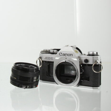 Canon AE-1 met Canon FD  lens 50mm 1:1.8 originele doos