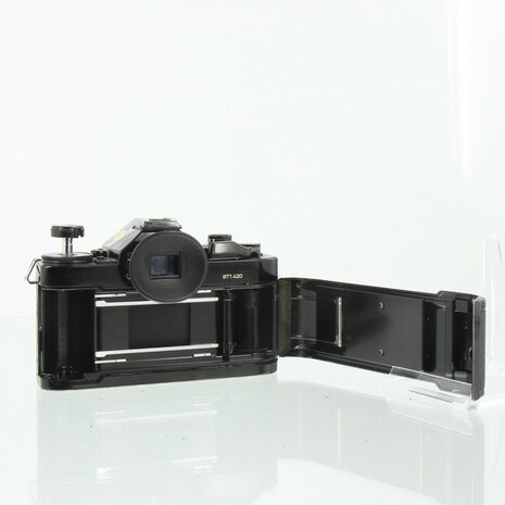 Canon A-1 met Canon FD 50mm f/1.4 Lens