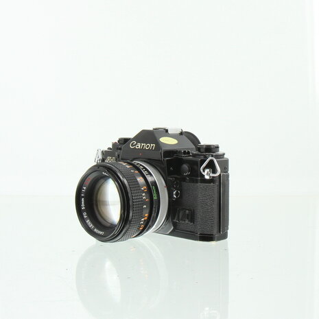 Canon A-1 met Canon FD 50mm f/1.4 Lens
