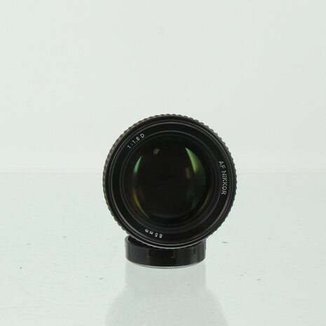 AF Nikkor 85mm f/1.8D