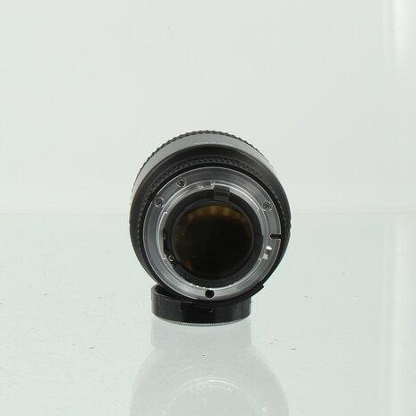 AF Nikkor 85mm f/1.8D