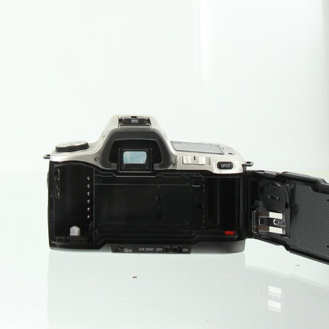 Minolta Maxxum XTsi in doos