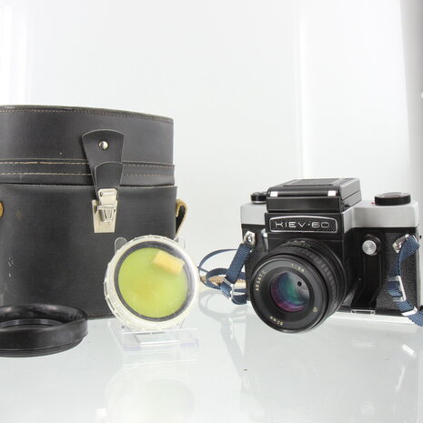 Kiev 60 met Arsat C 80mm f/2.8