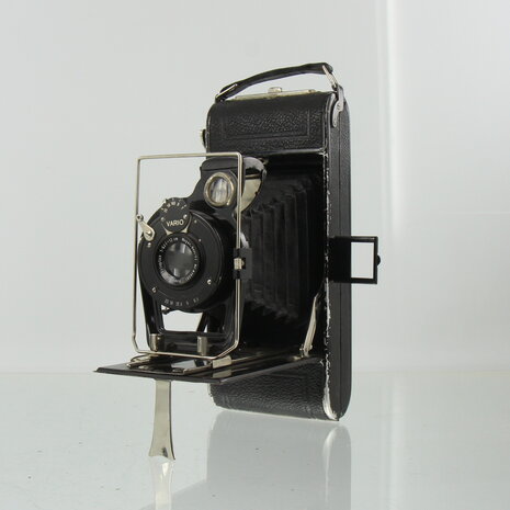 Vintage Vouwcamera met Meyer-G&ouml;rlitz Trioplan 12cm f/6.3 in Vario Sluiter