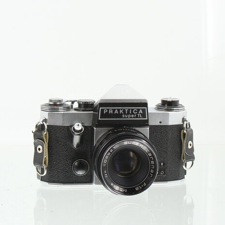 Praktica Super TL met Super Carenar 50mm f/1.8