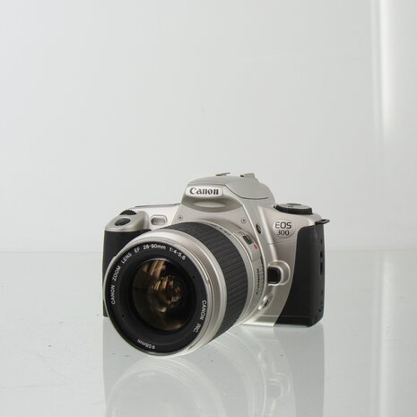 Canon EOS 300 + Canon EF 28-90mm f/4.5-5.6