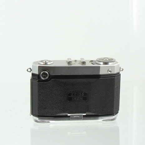 Zeiss Ikon Contessa with Zeiss-Opton Tessar 45mm f/2.8