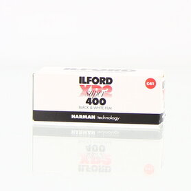 Expired Ilford XP2 Super 120 film rol ISO 400