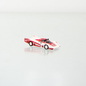 Trumpeter Porsche 956 LeMans 1984 with Canon advertisement