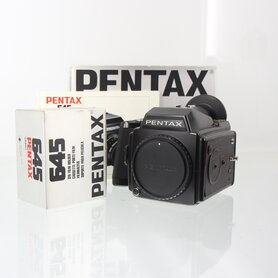 In doos Asahi Pentax 645 body met 120 film houder