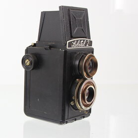 Gomz Lubitel 2 tlr medium format camera