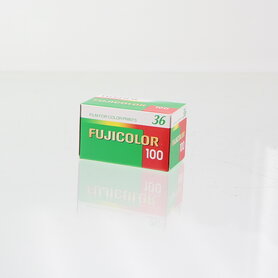 EXPIRED Fujifilm Fujicolor 100 film 135/36 (Exp date 07/2010)